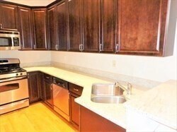 Building Photo - 215 Harvard St