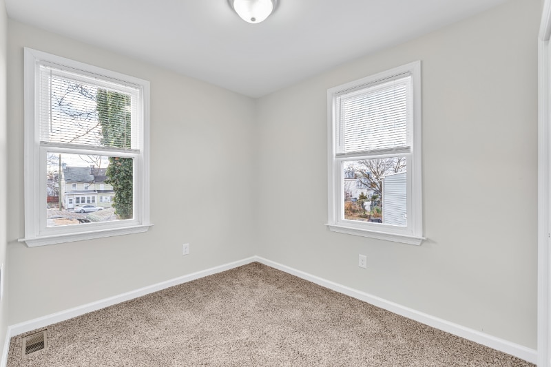 Building Photo - 332 Morris St