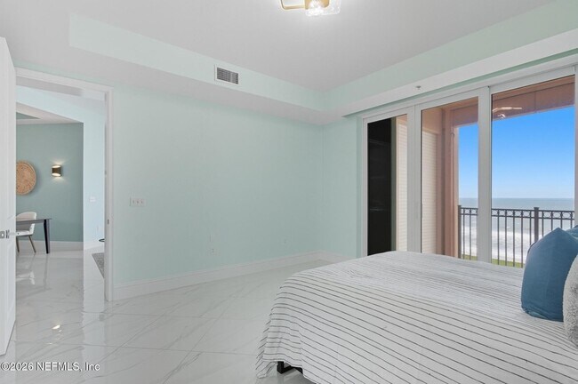 Building Photo - 200 Ocean Crest Dr