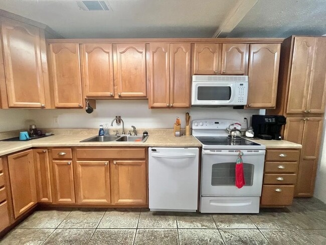 Building Photo - 3130 Fas 677