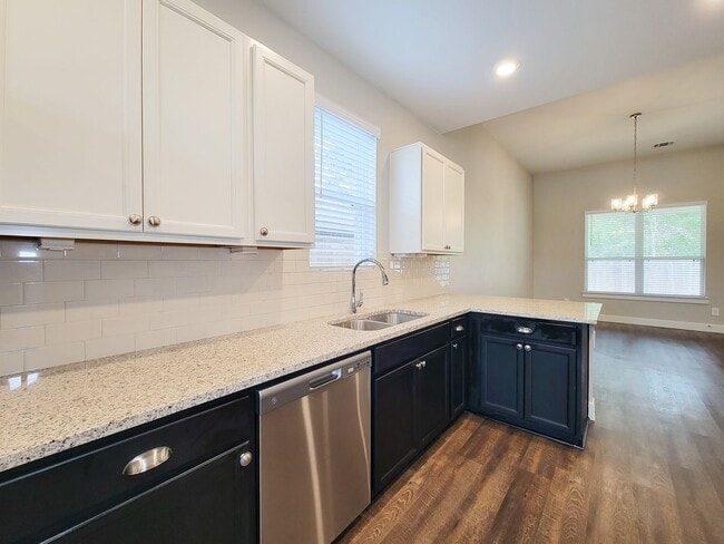 Building Photo - Very functional floor plan, has game room/home office, covered back patio on a big lot. Primary o...