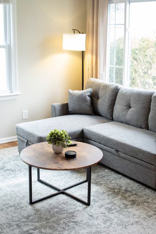 Building Photo - 7046 Greenleaf Ave