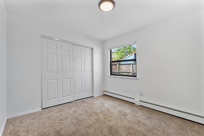 2br bedroom - Elder Square Apartments