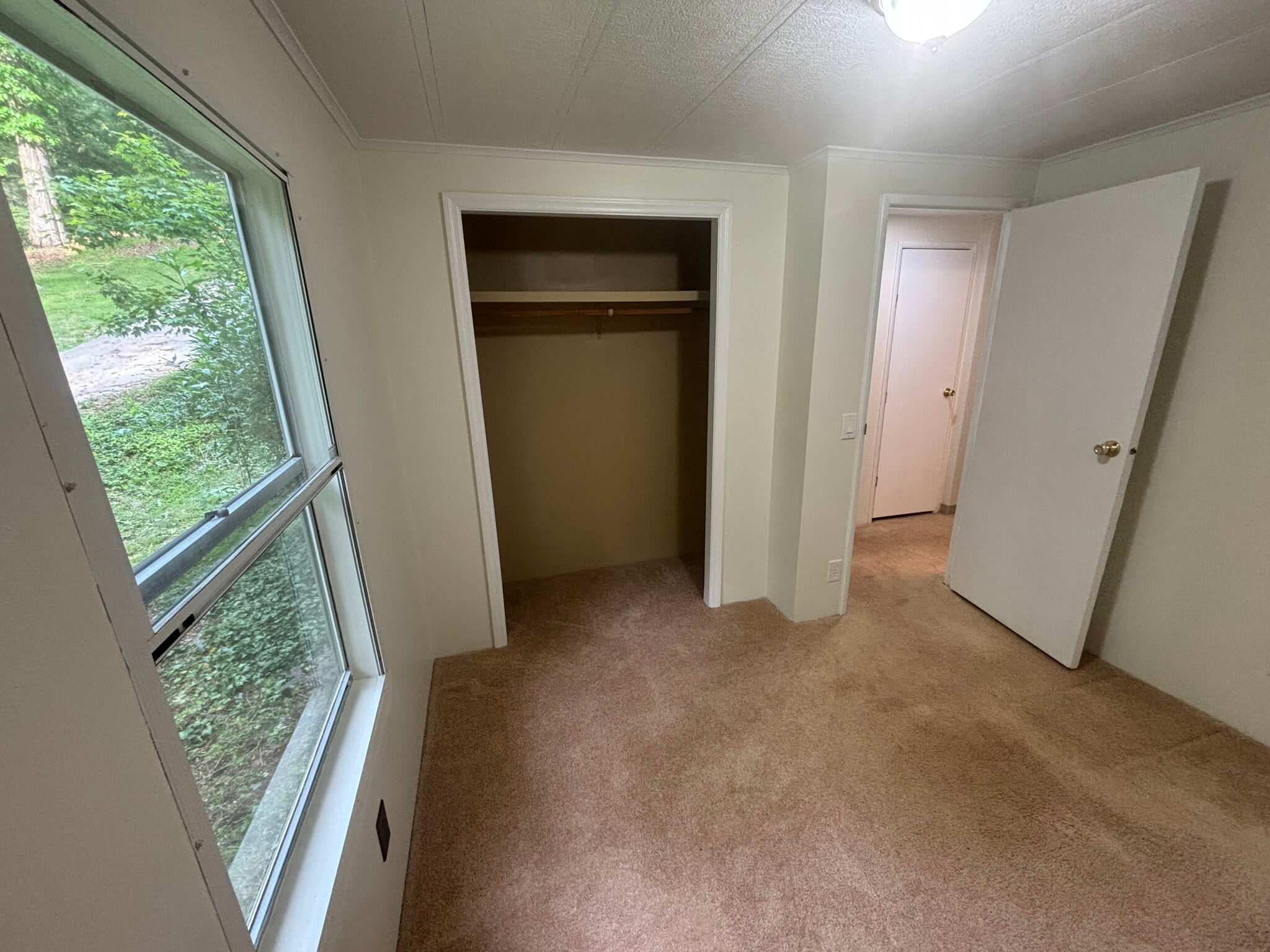 Building Photo - 5 Valleywood Ct