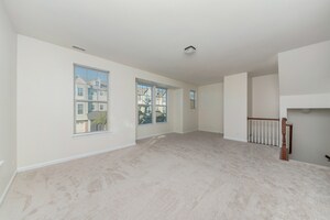 Building Photo - 212 N Commerce St