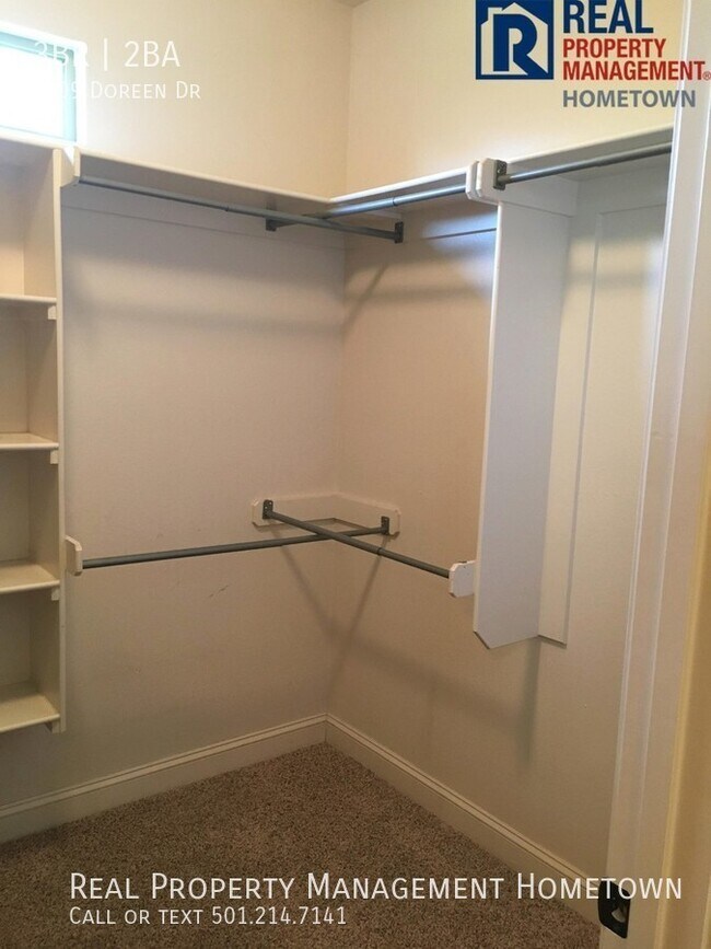 Building Photo - Magnificent 3/2 Home Tucked Away in a Beau...