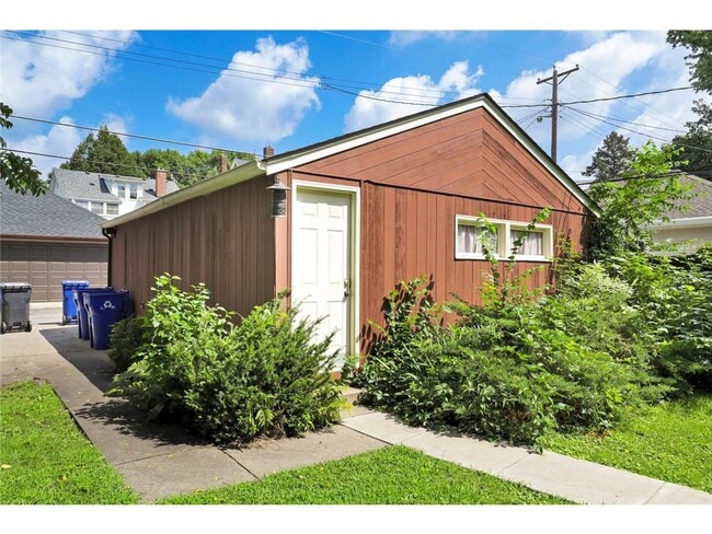 Building Photo - 971 Goodrich Ave