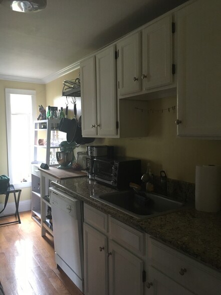 Building Photo - 1245 Race St