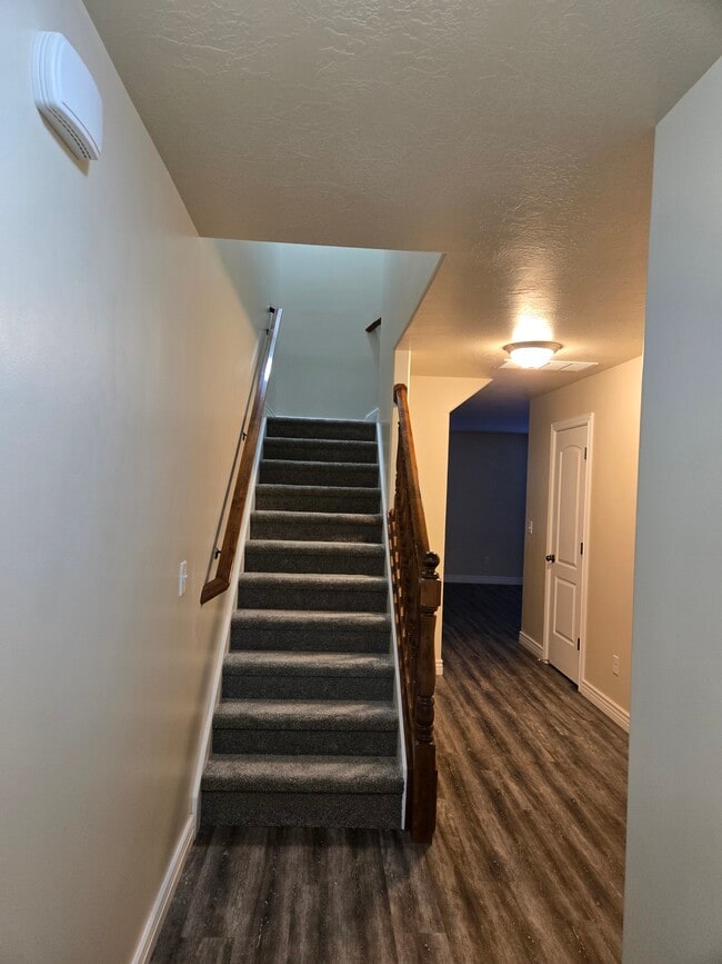 Building Photo - 3163 N Whitetail Dr
