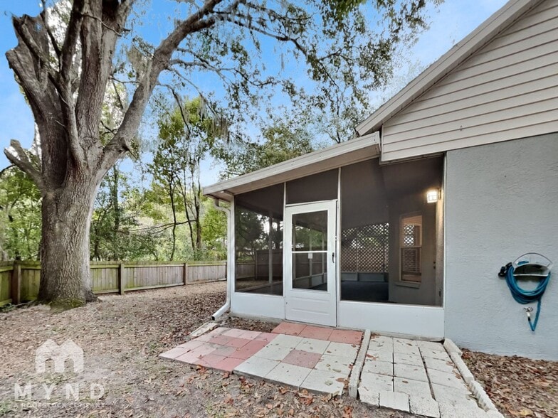 Building Photo - 6119 Sand Key Ln