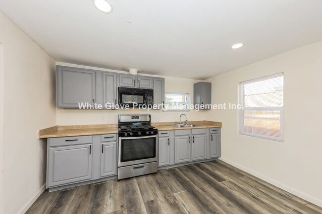 Building Photo - Great 3-Bedroom Buena Park Home with Centr...