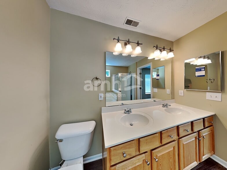 Building Photo - 7304 Wethersfield Dr