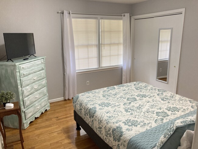 Bedroom 1 - 3132 Oak Cir