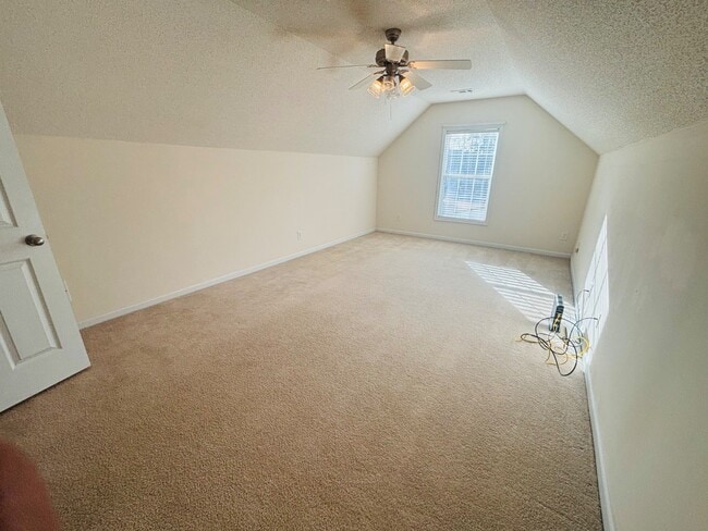 Building Photo - 607 McDowell Ln