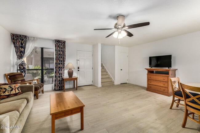 Building Photo - 886 W Galveston St