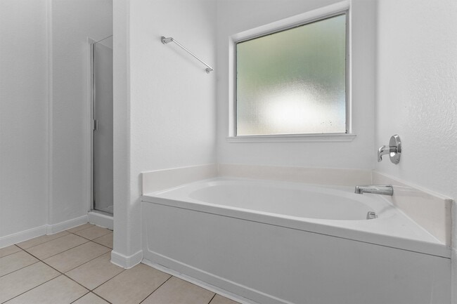 Building Photo - 18211 Fairview Valley Ct