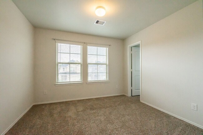 Building Photo - 16856 Pink Wintergreen Dr