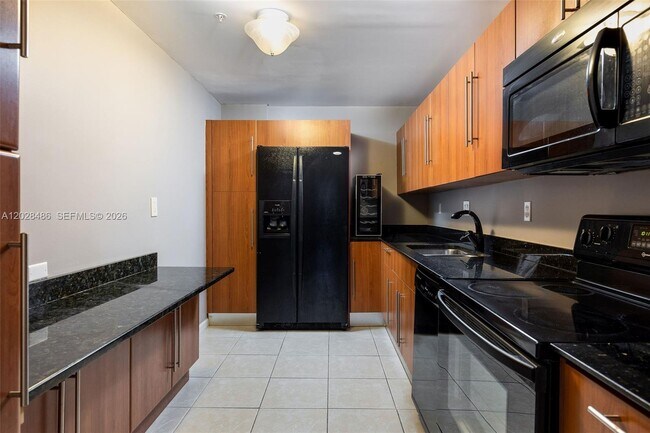 Building Photo - 3001 S Ocean Dr