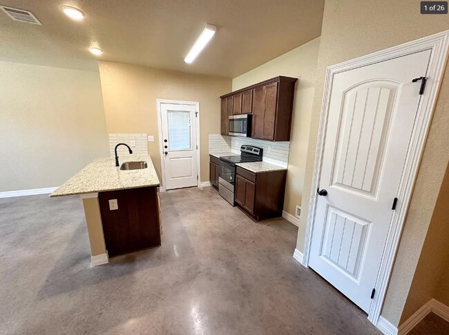 Building Photo - 1200 Antelope Trl