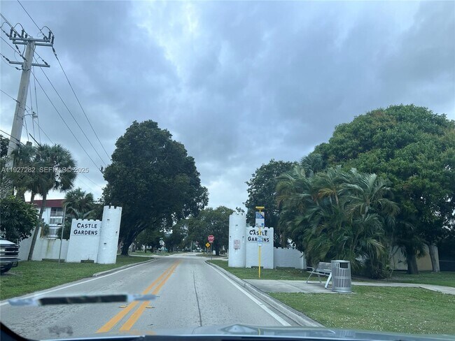 Building Photo - 4740 NW 21st St