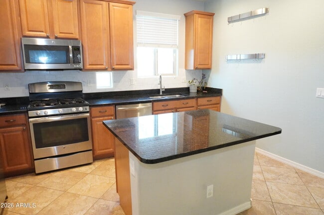 Building Photo - 2981 E Nighthawk Wy