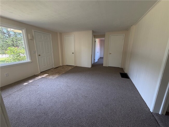 Building Photo - 1846 Ridge Rd