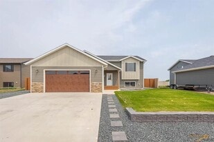 Building Photo - 528 Bull Run Dr