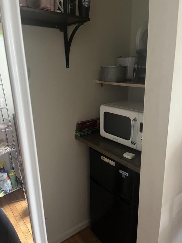 Building Photo - 240 W Lakelawn Pl