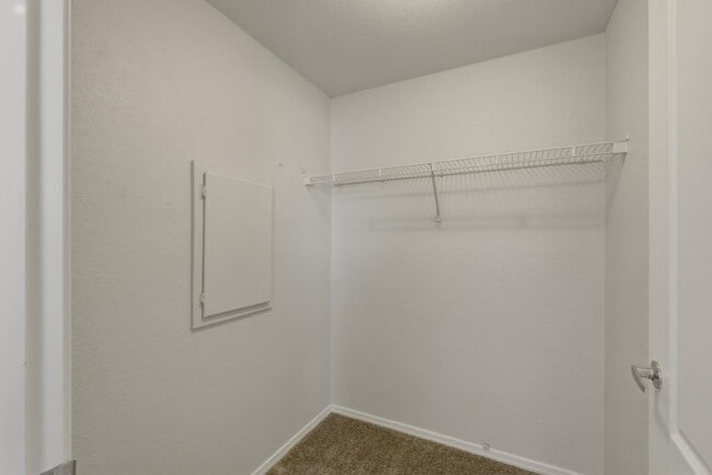 Building Photo - 6800 Dorita Ave