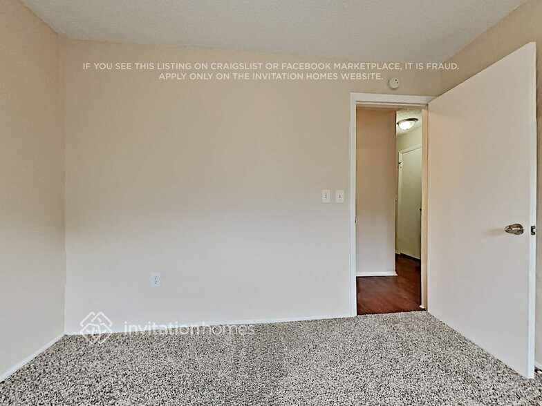 Building Photo - 417 Declaration Dr