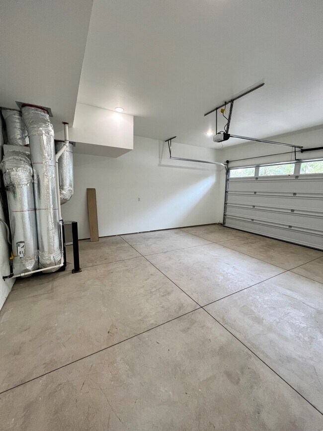 Building Photo - 206 Bogey Ln