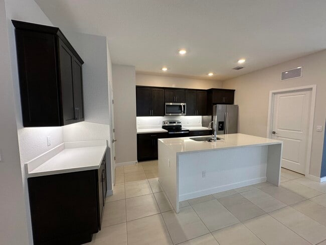 Building Photo - 7078 Rockwood Rd