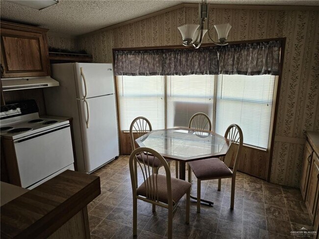 Building Photo - 129 Whisper Meadows Ln