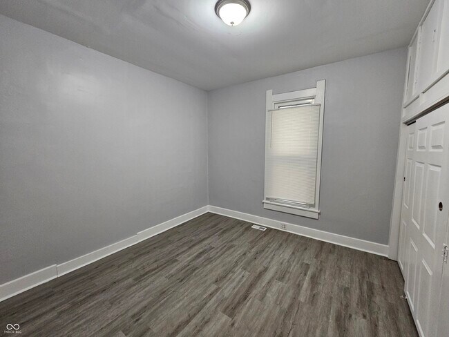 Building Photo - 224 Iowa St