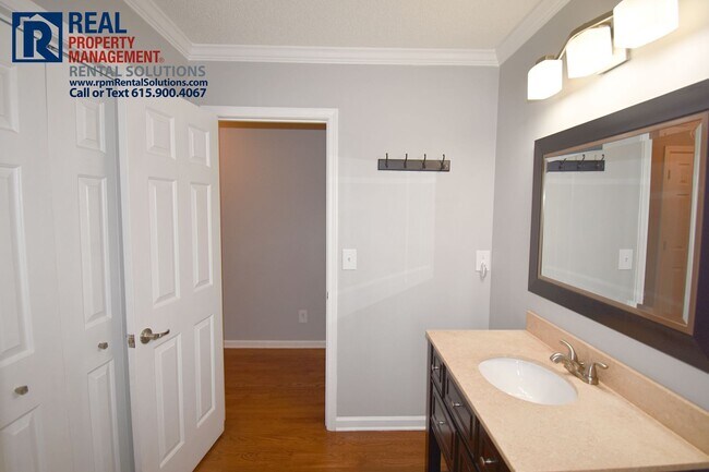 Building Photo - Amazing 4 bd 3 bath home! Fenced-in yard, Attached garage and Bonus room, washer & dryer included!