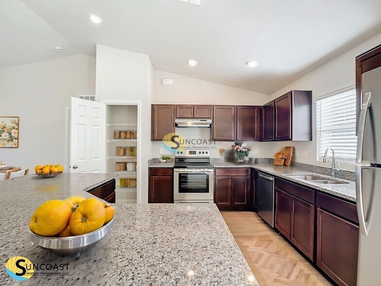 Building Photo - 8013 SW Hwy 484