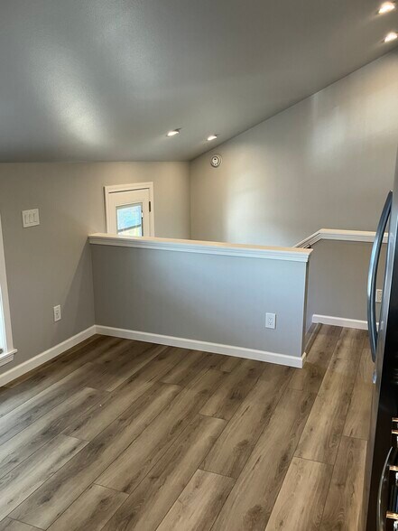 Building Photo - 4120 Stuart Cir