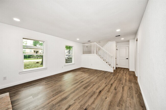 Building Photo - 33 Kittiwake Ct