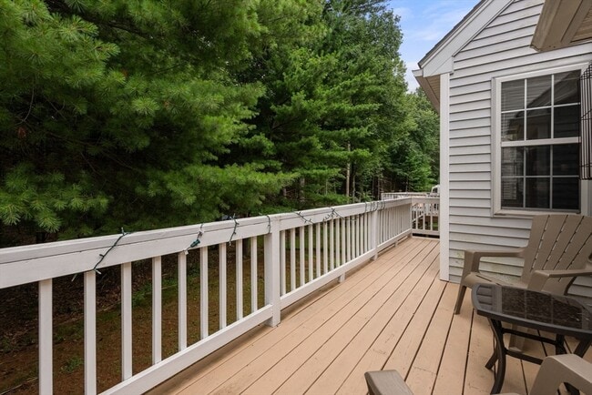 Building Photo - 25 Magnolia Ln