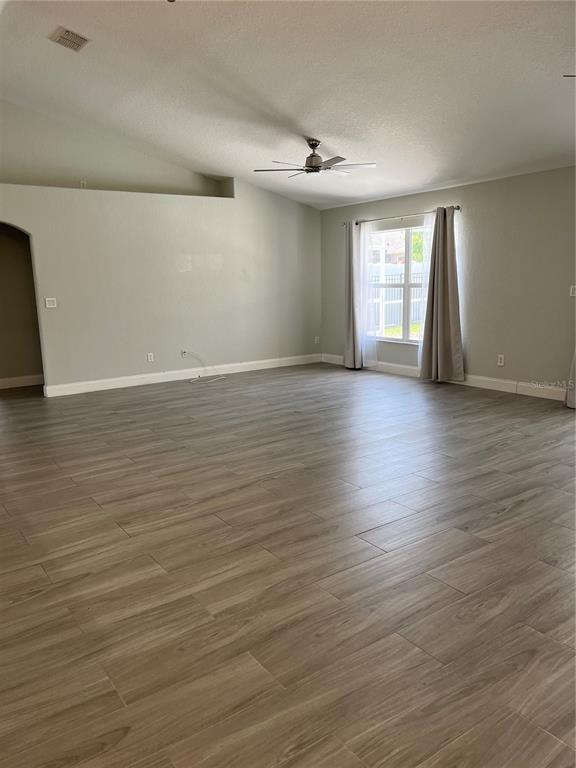 Building Photo - 3350 Countryside View Dr