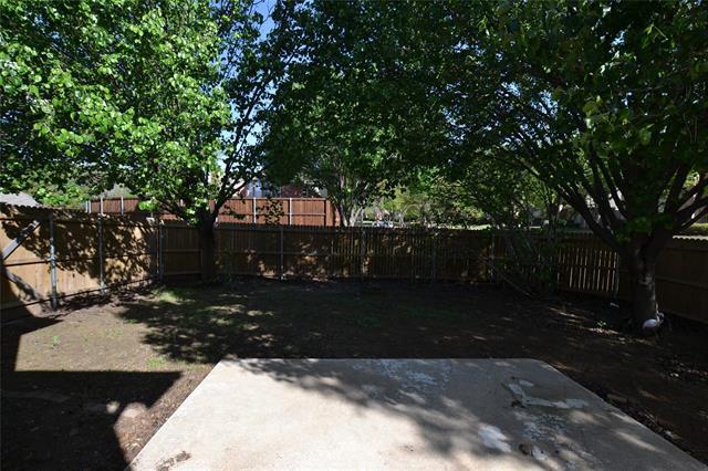 Building Photo - 3029 Golden Gate Dr