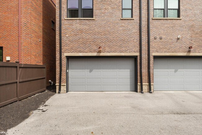 Building Photo - 293 Auden Ave