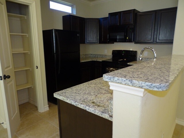 Building Photo - 6623 Mia Way