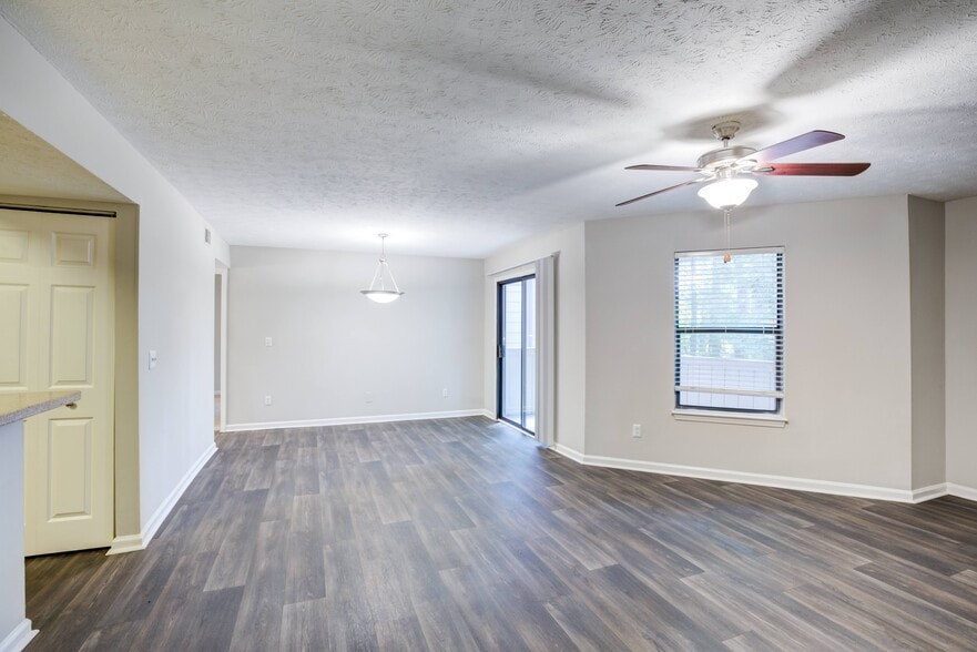 Building Photo - High Ridge Apartments