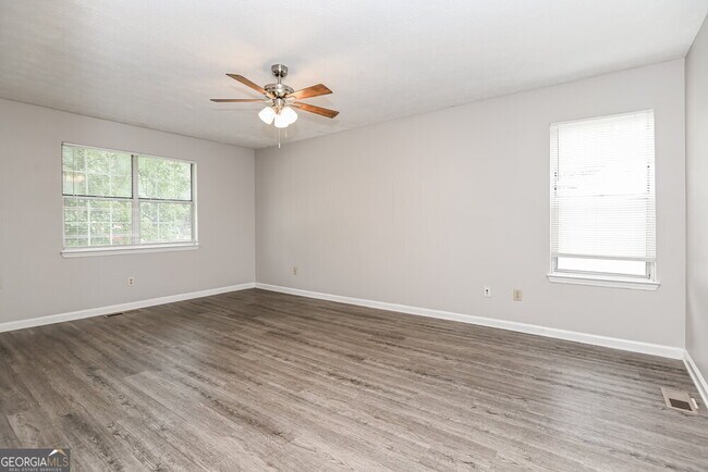 Building Photo - 1268 Brandl Dr SW