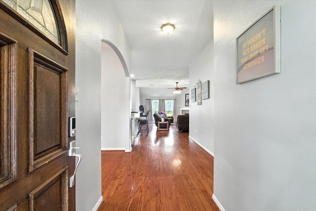 Building Photo - 16626 Bluefin St