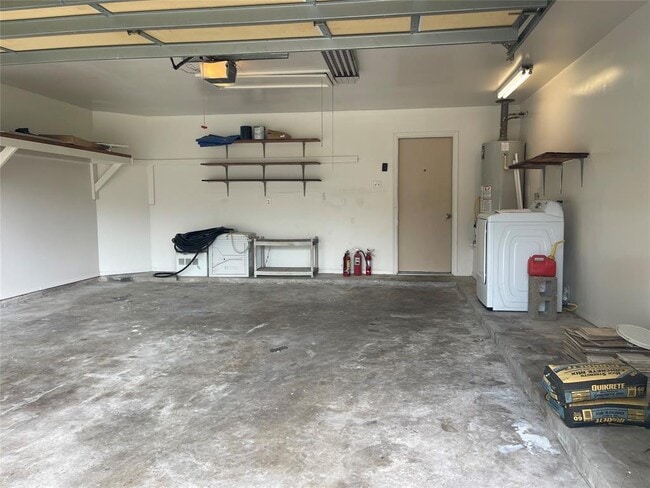 Building Photo - 10901 W Dogwood Dr