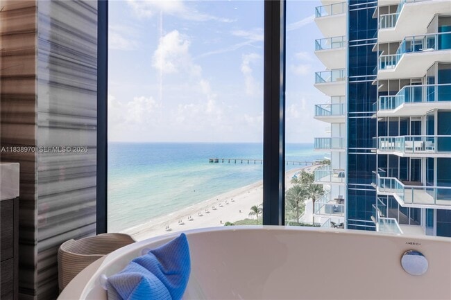 Building Photo - 17141 Collins Ave