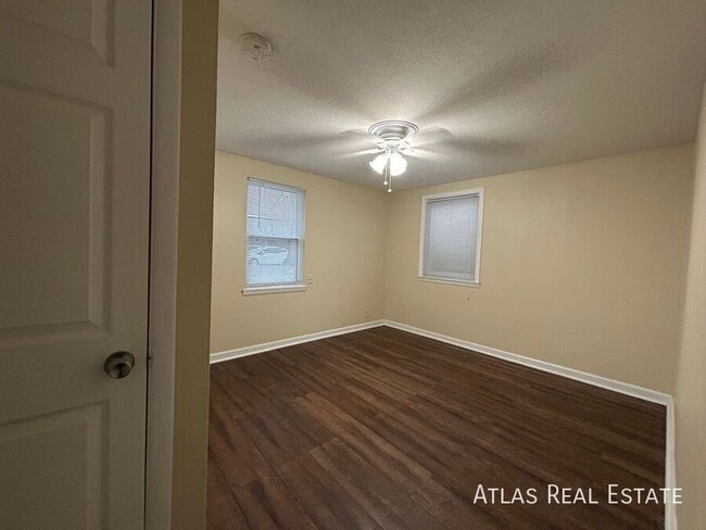 Building Photo - 4805 NW Homestead Rd