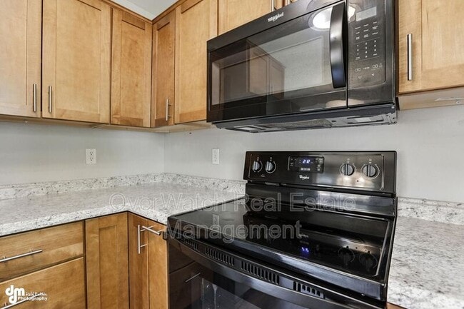 Building Photo - 8611 Augusta Cir